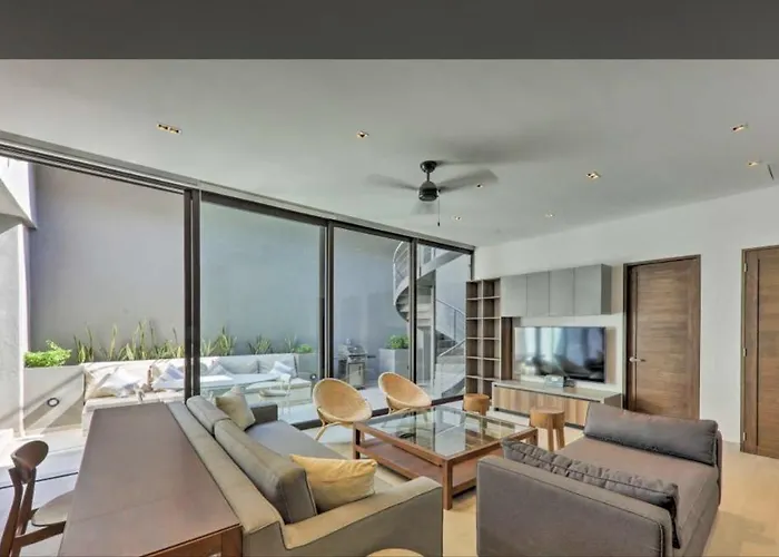 Luxurious In The Marina